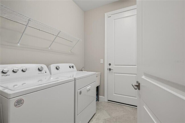 Building Photo - 7849 Mainsail Ln
