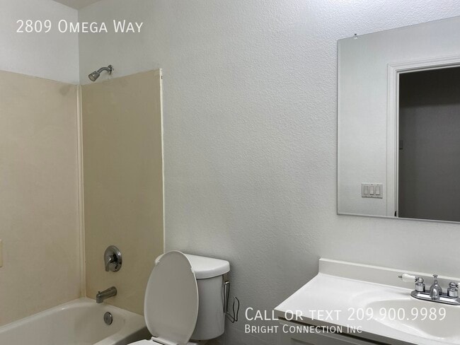 Building Photo - 2809 Omega Way