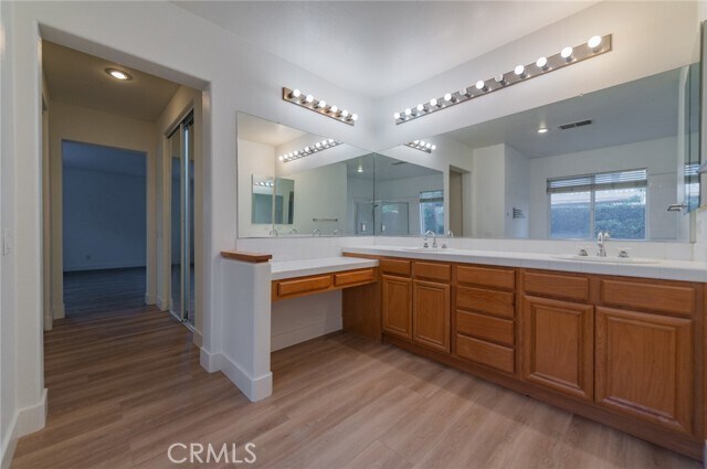 Building Photo - 1651 W Mammoth Dr