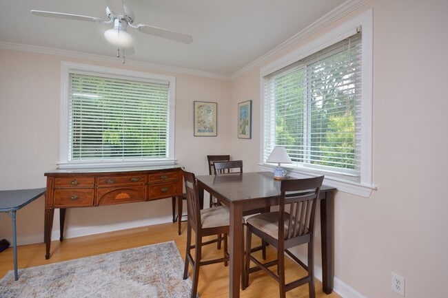 Building Photo - Furnished! Highly Desirable Trinity Park