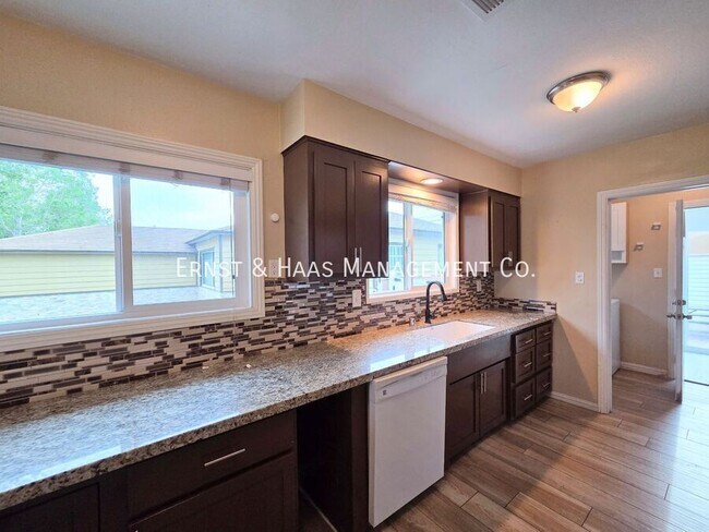 Building Photo - 4449 Shadeway Rd