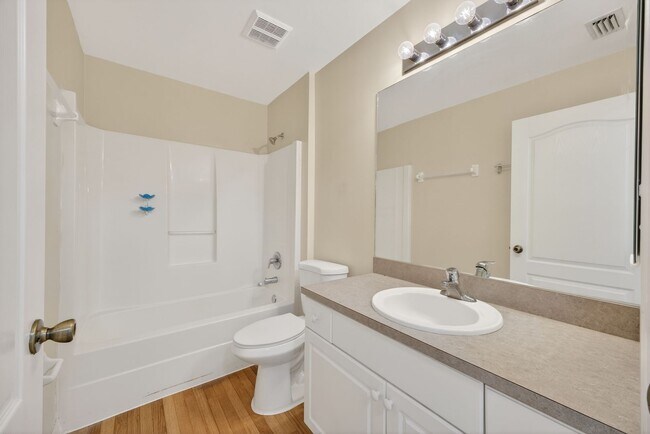 Building Photo - 1224 Bayou St E