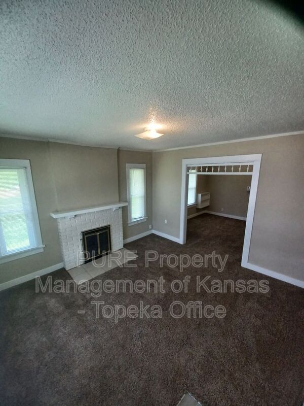 Building Photo - 630 SW Washburn Ave