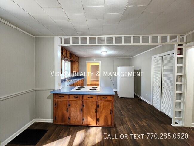 Building Photo - Available Now! 3 Bed/2 Bath in Carrollton