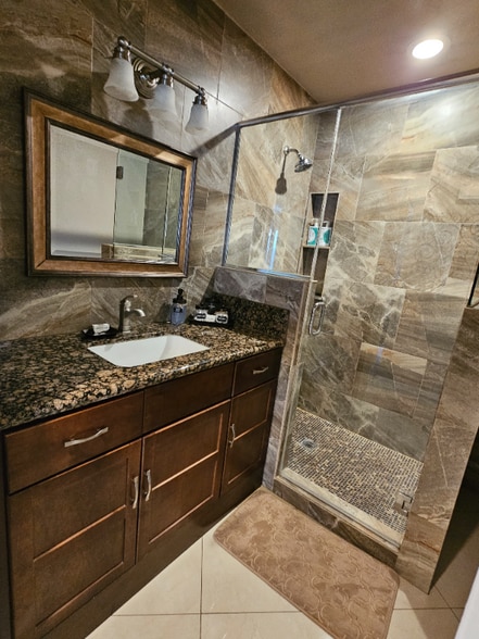 Building Photo - 1483 Dorothy Ave