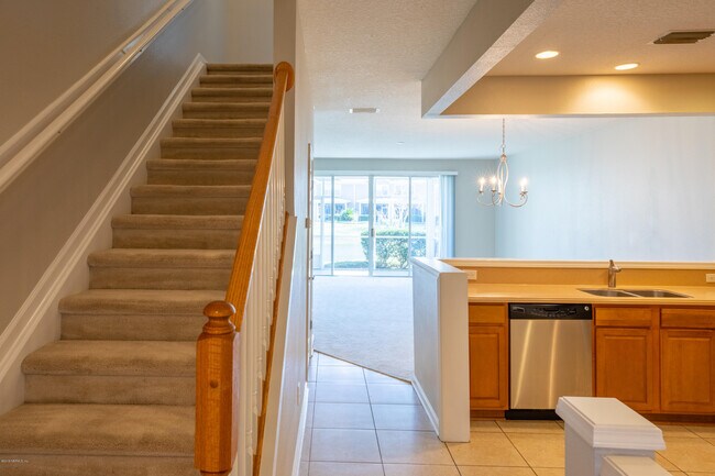 Building Photo - 13292 Stone Pond Dr