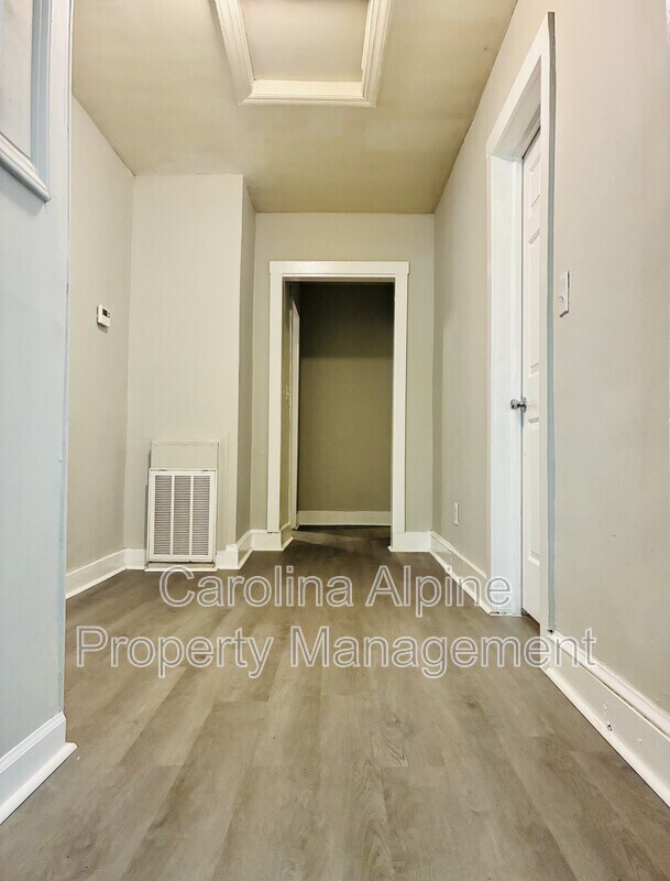 Building Photo - 2716 Mayfair Ave