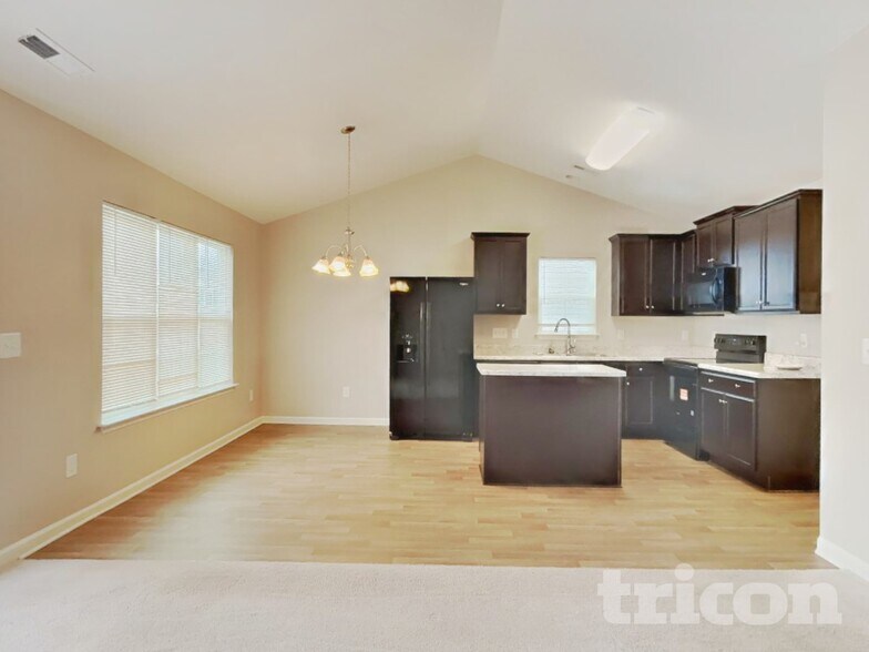 Building Photo - 219 Plains Dr