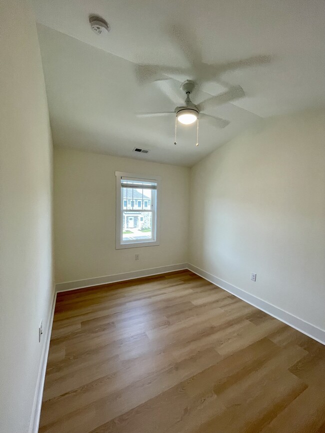 Building Photo - 556 Leesville Rd