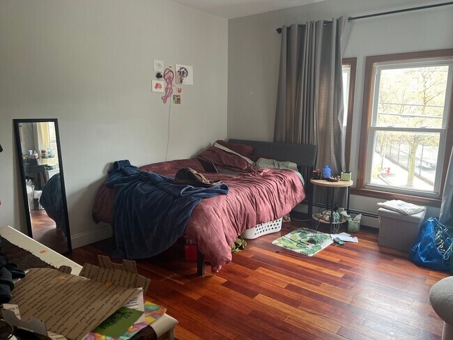 Building Photo - 34 Summer St