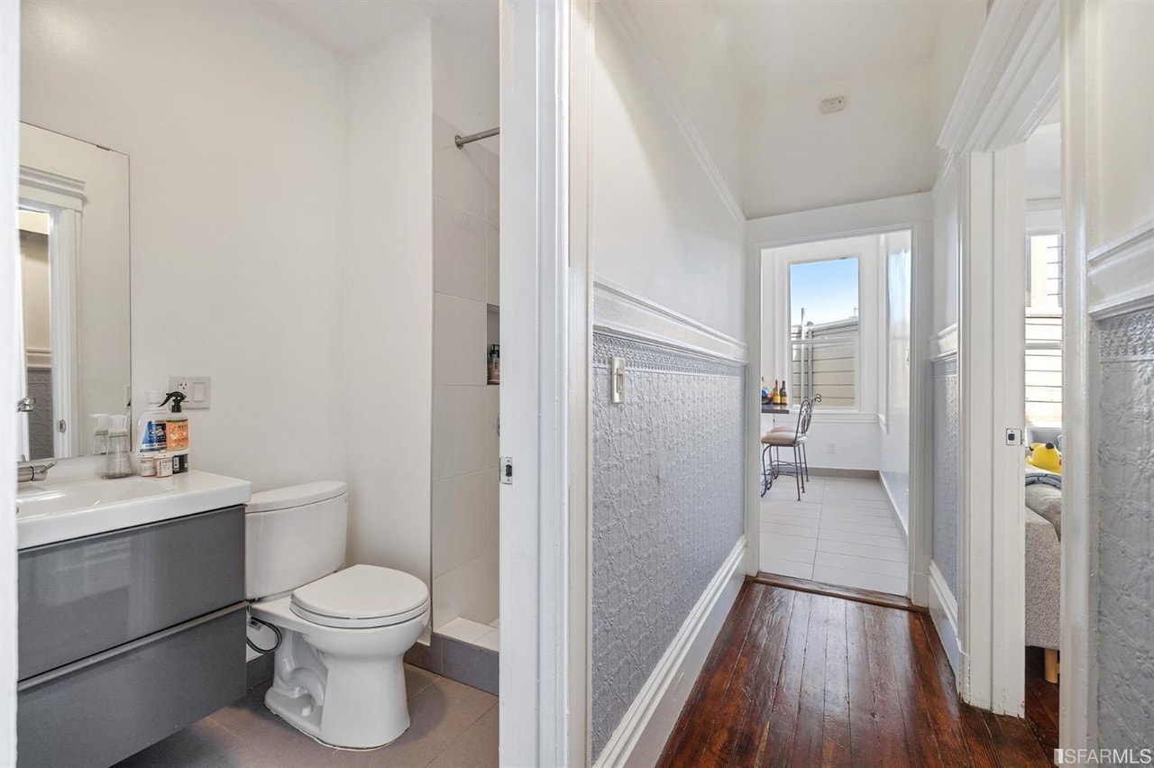 Building Photo - 1058 Divisadero St