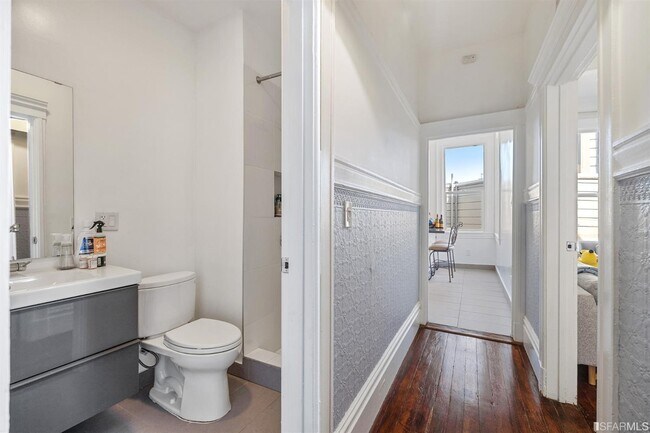 Building Photo - 1058 Divisadero St