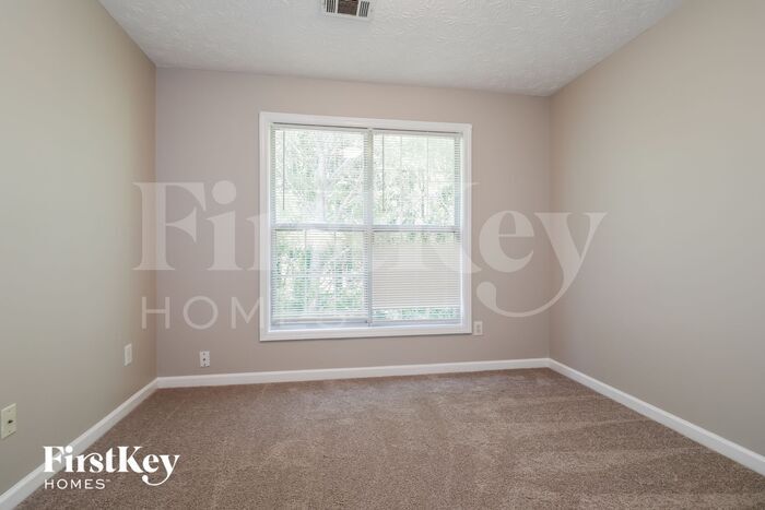 Building Photo - 745 Somerset Vale Dr