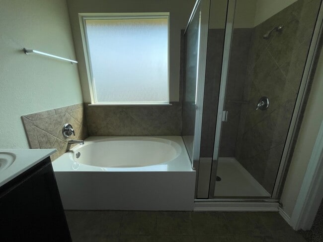 Building Photo - 9514 Fratelli Court