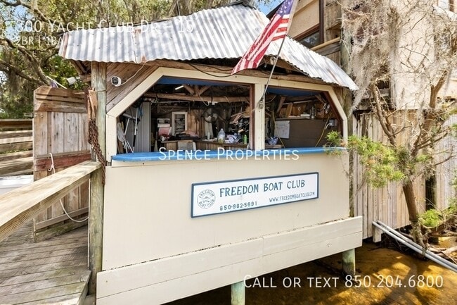 Building Photo - 300 Yacht Club Dr