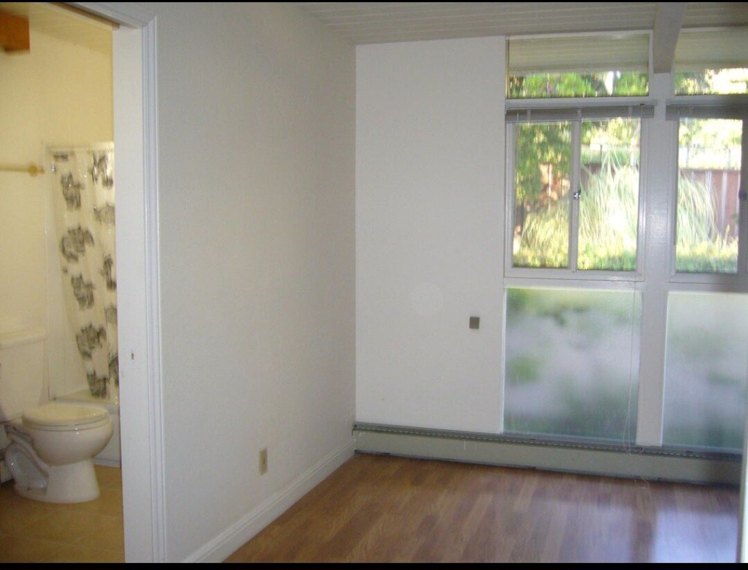 Front bedroom - 721 Las Colindas Rd
