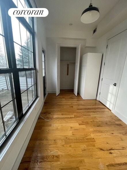 Building Photo - 2060 Pacific St