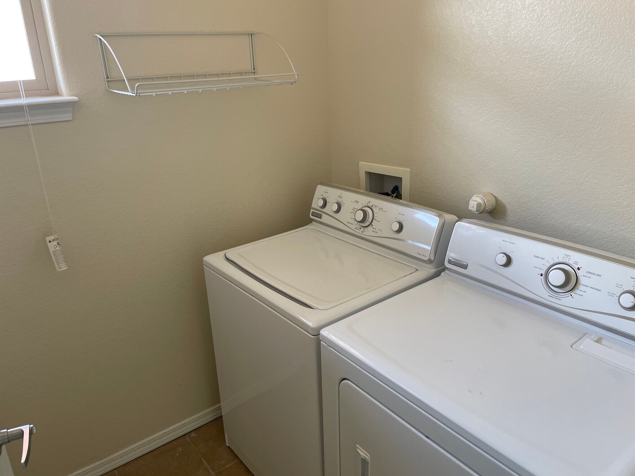 Building Photo - 931 Desert Willow Ct
