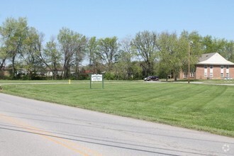 Building Photo - Evergreen Apartments