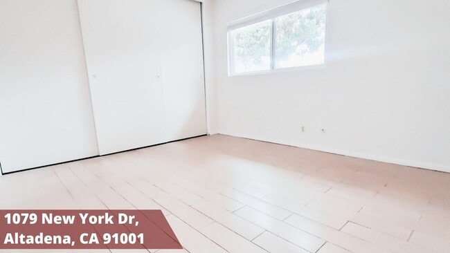 Building Photo - 1079 New York Dr