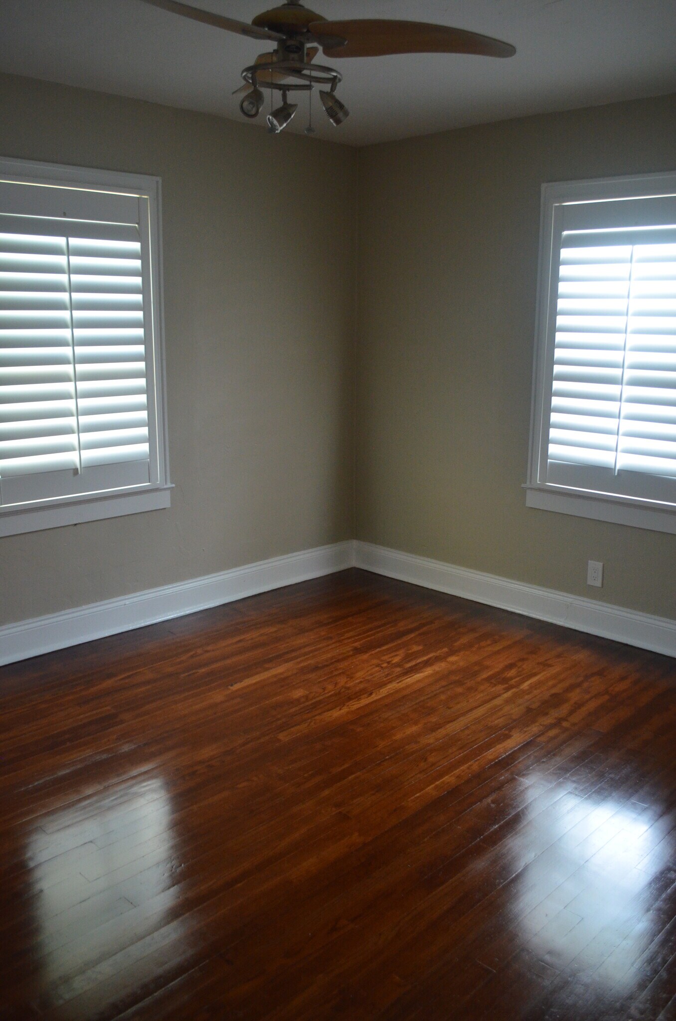 Bedroom2 - 1642 Van Buren St