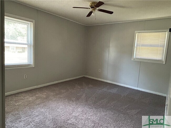 Building Photo - 120 Middleton Dr