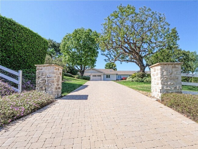 Building Photo - 67 Eastfield Dr