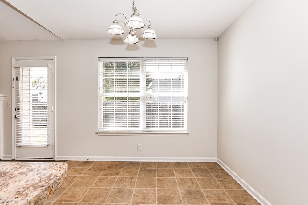 Building Photo - 861 Maricopa Dr