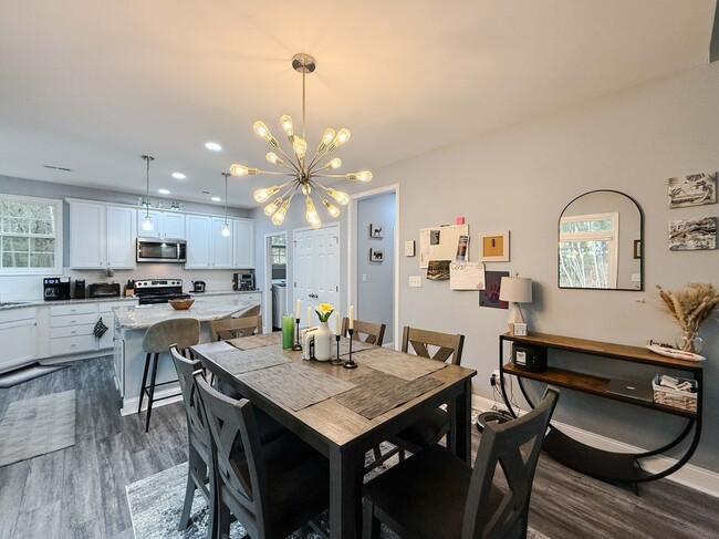 Building Photo - 7019 Laurinburg Rd