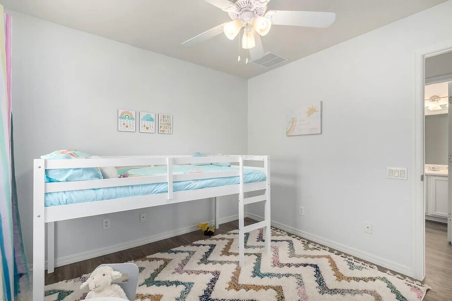 Building Photo - 16017 N 19th Dr