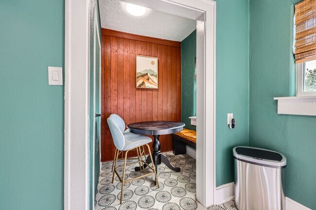 Building Photo - 225 S Oak Cliff Blvd