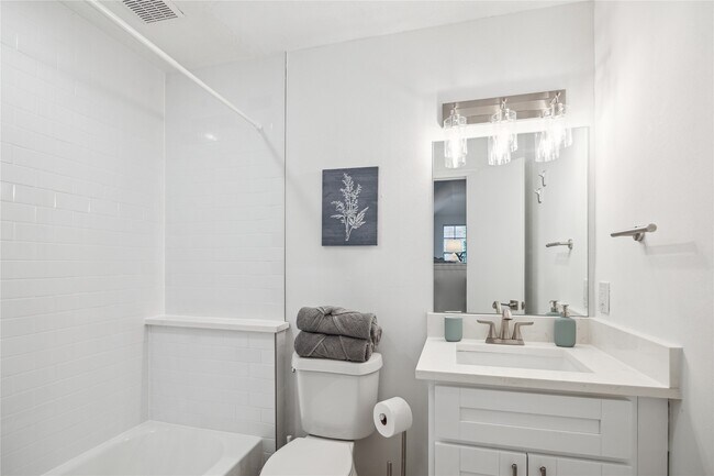 Building Photo - 89 Towering Pines Dr