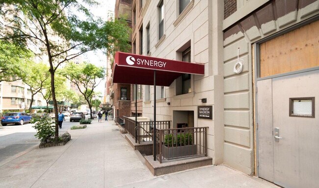 Building Photo - 24 E 38th St