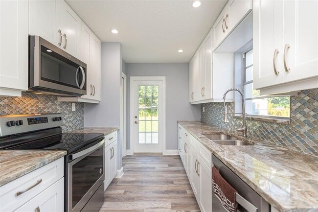 Building Photo - 3911 W Tyson Ave