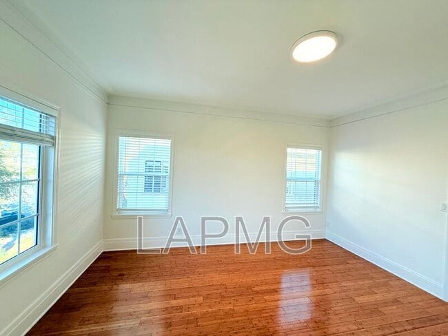 Building Photo - 1536 4th Ave