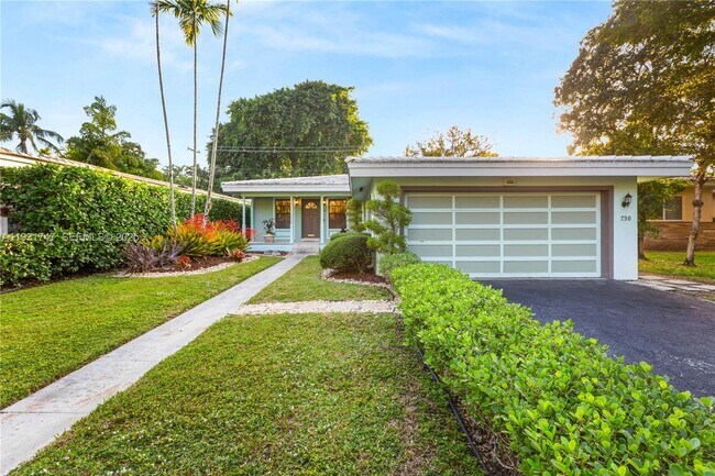 Building Photo - 736 Alhambra Cir