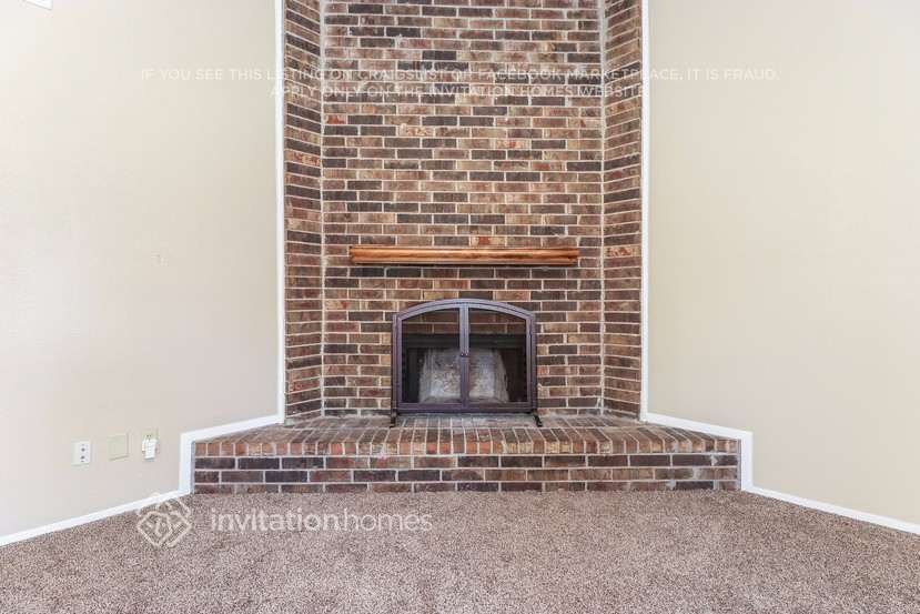 Building Photo - 3809 Wooddale Ct