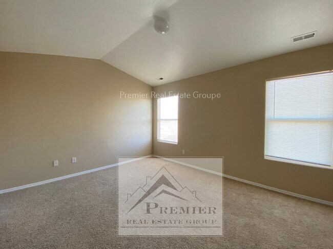 Building Photo - 10527 Country Park Point