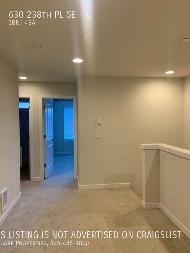 Building Photo - $500 Off Your First Month's Rent!!! Modern...