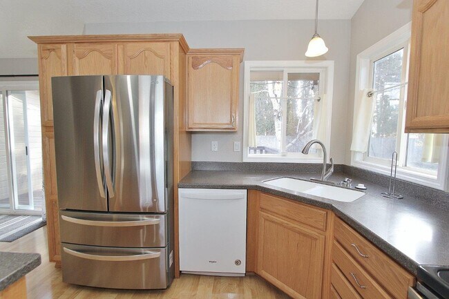 Building Photo - 11847 W Lewisburg Ct