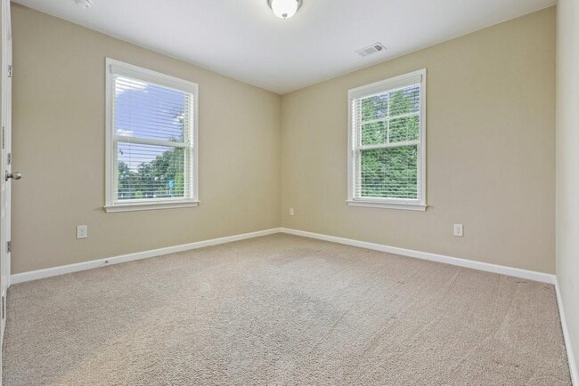 Building Photo - 1010 Chelsey Way