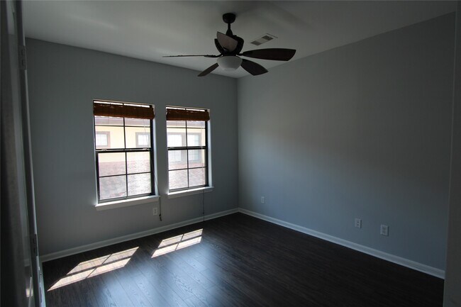 Building Photo - 3945 Gibson St