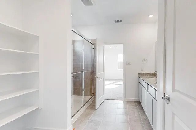 Building Photo - 21611 Shadowbrook Birch Dr