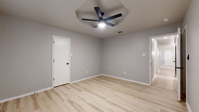 Building Photo - UPDATED DUPLEX IN NOLANVILLE ONLY $1,350!!!