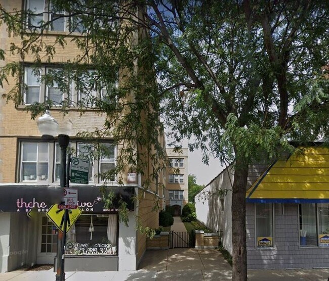 Building Photo - 3054 W Irving Park Rd
