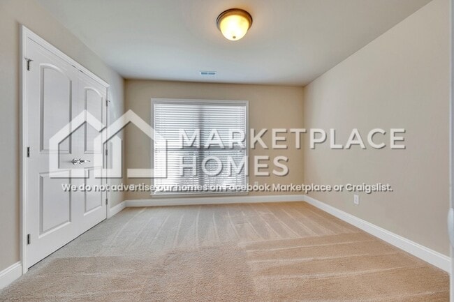 Building Photo - 220 Fields Pond Dr