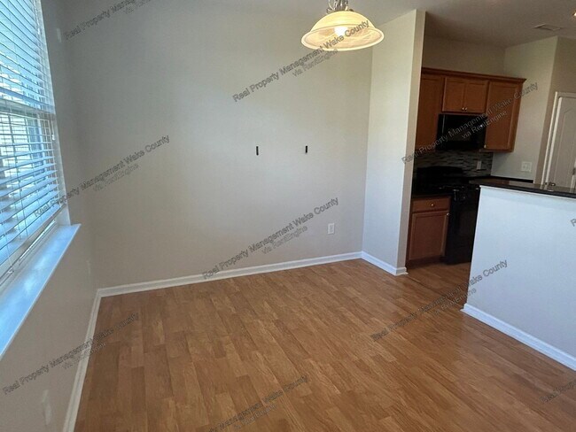 Building Photo - 1331 Lombar St