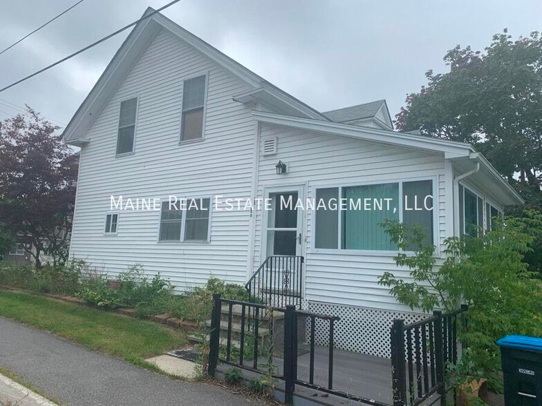 Primary Photo - 35 Bosworth St