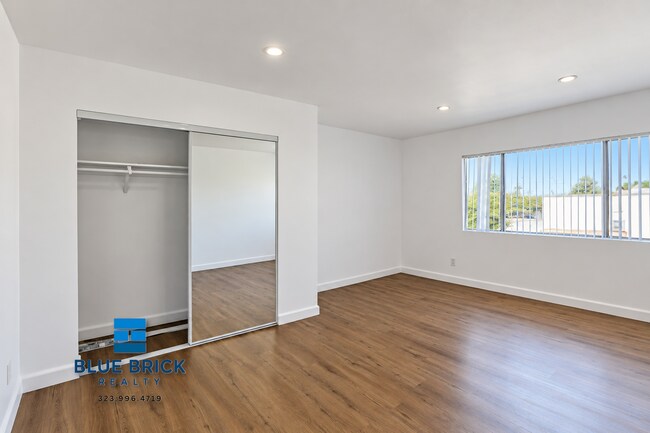 Building Photo - 11731 Kittridge St