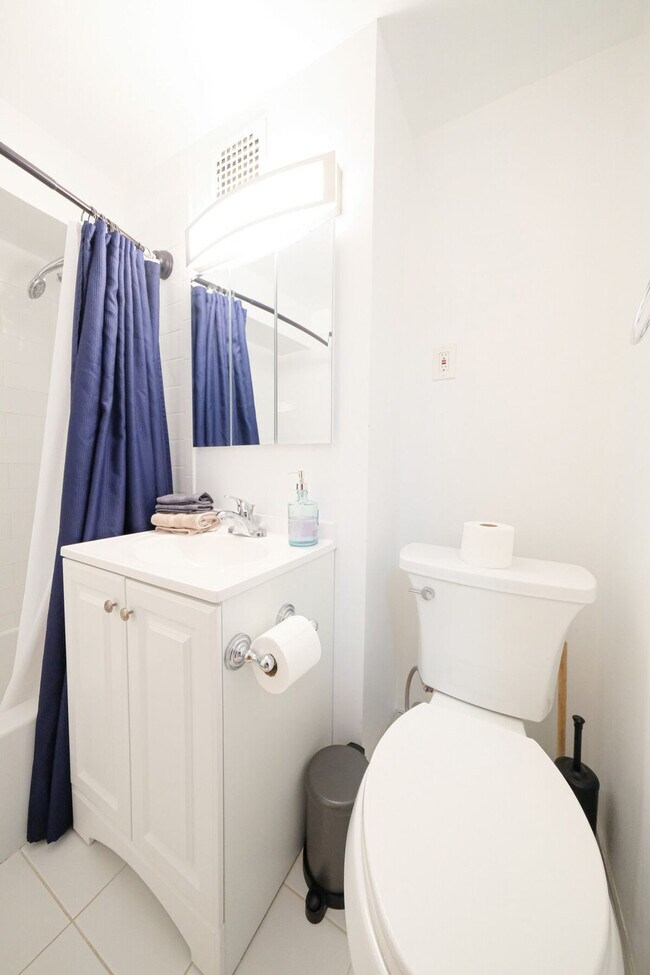 Building Photo - 28-30 West 86th Street-SI ID1031987P